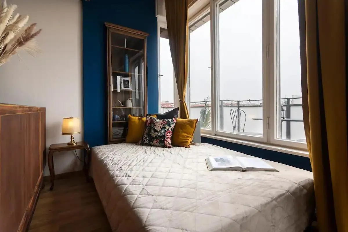 Waterfront River Side Roof Top Apartment - Terrace With City View Prague