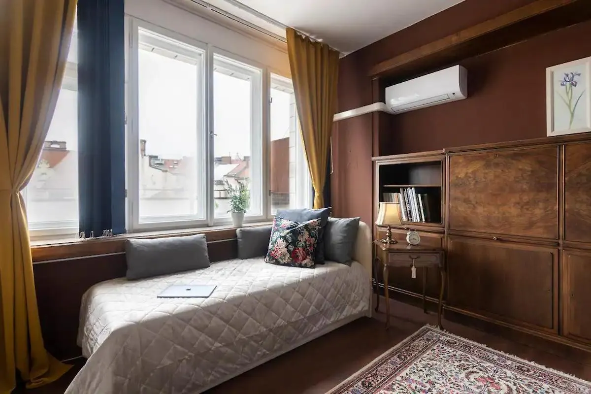Waterfront River Side Roof Top Apartment - Terrace With City View Prague