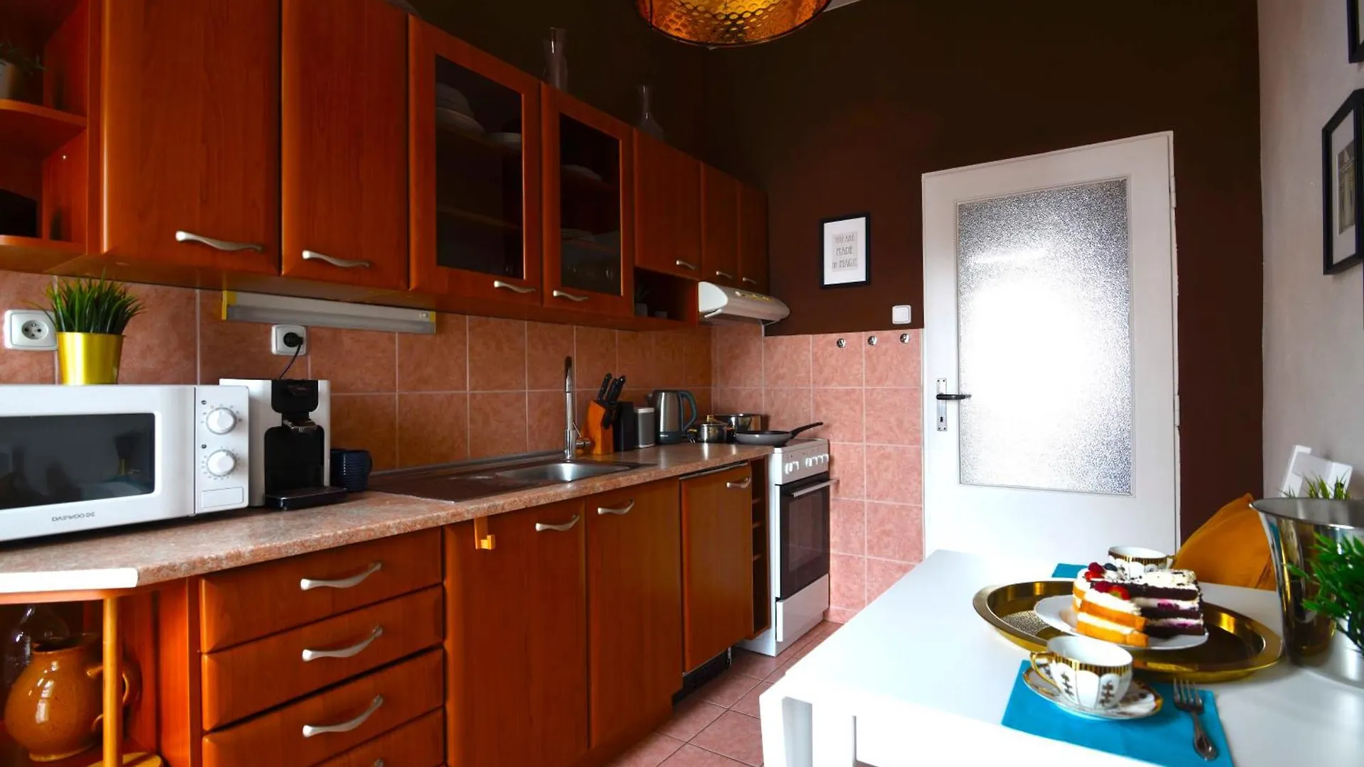 Waterfront River Side Roof Top Apartment - Terrace With City View Prague