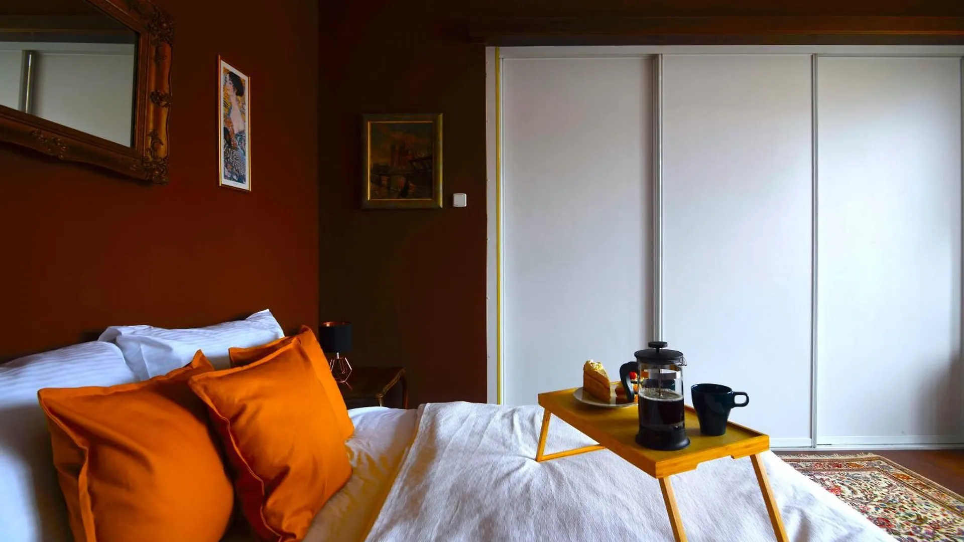 Waterfront River Side Roof Top Apartment - Terrace With City View Prague