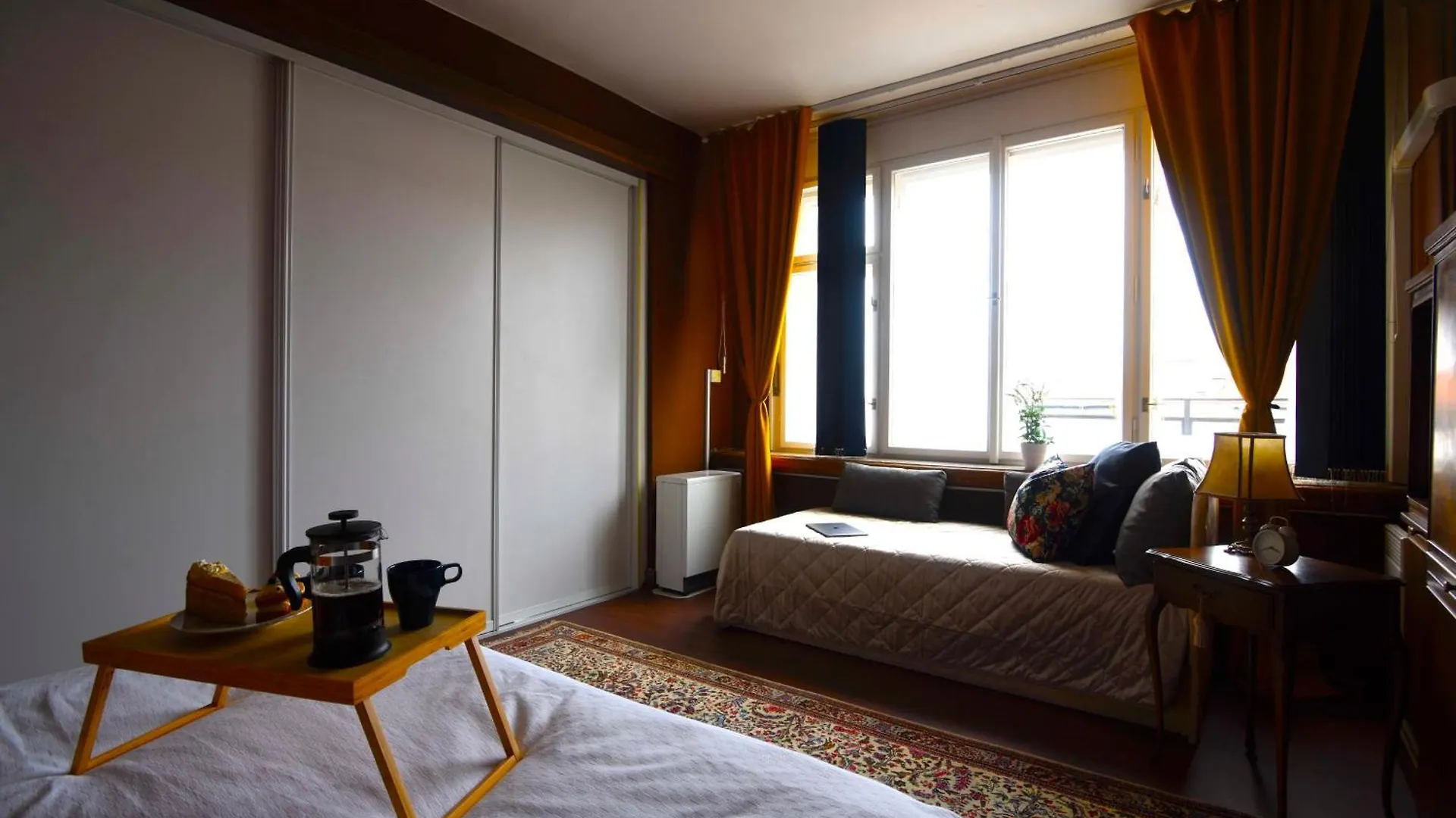 Waterfront River Side Roof Top Apartment - Terrace With City View Prague