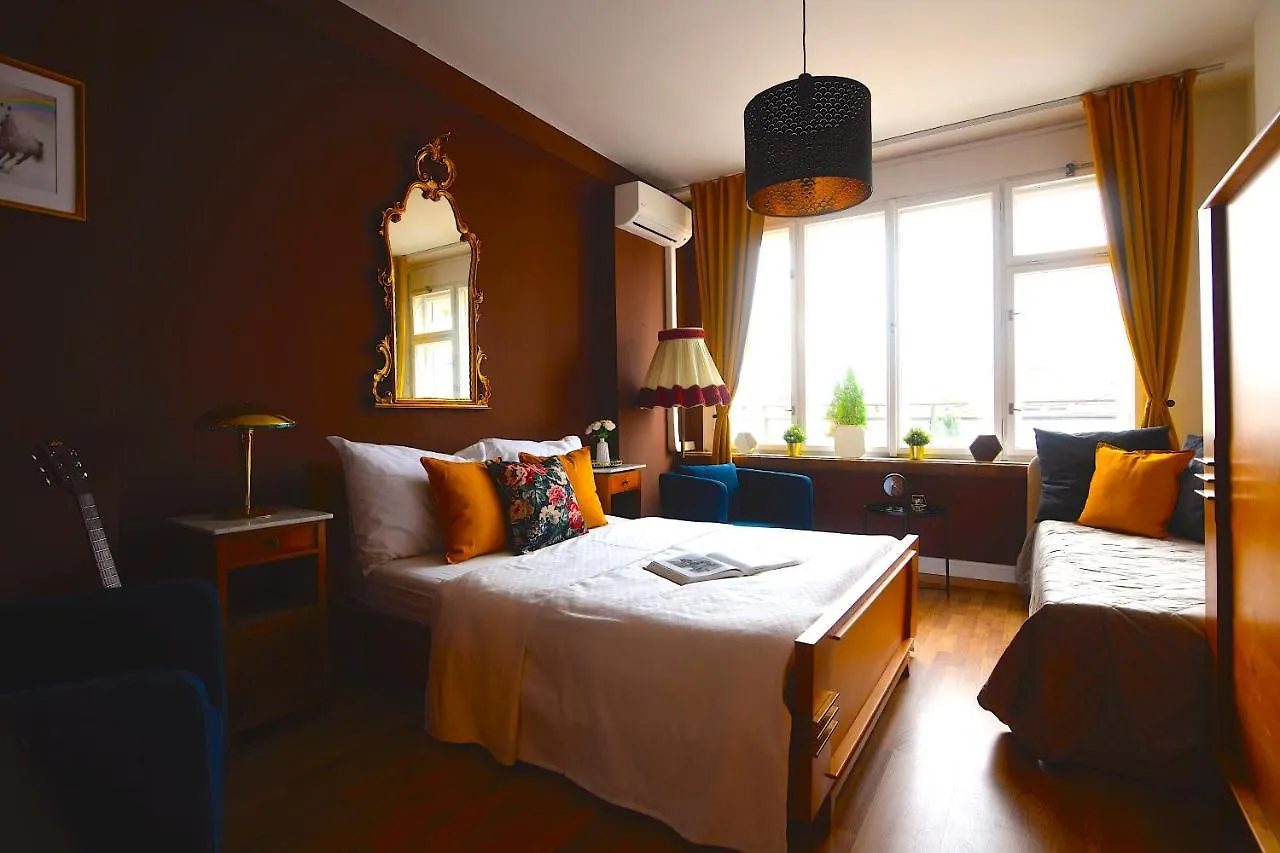 Waterfront River Side Roof Top Apartment - Terrace With City View Prag