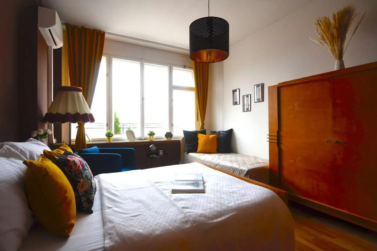 Waterfront River Side Roof Top Apartment - Terrace With City View Prag